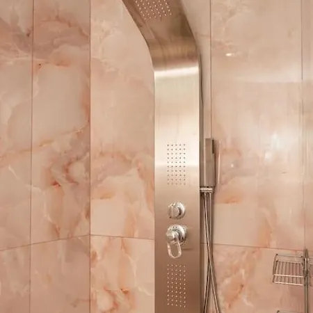 Smaragdi Luxury Jacuzzi Noho Premium Living *