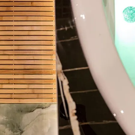 Apartment Smaragdi Luxury Jacuzzi Noho Premium Living