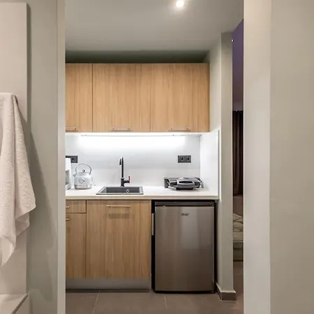 Smaragdi Luxury Jacuzzi Noho Premium Living Apartment